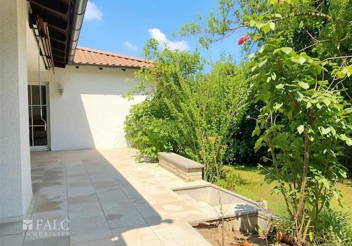 Wohnung 1: Terrasse, KI bearbeitet