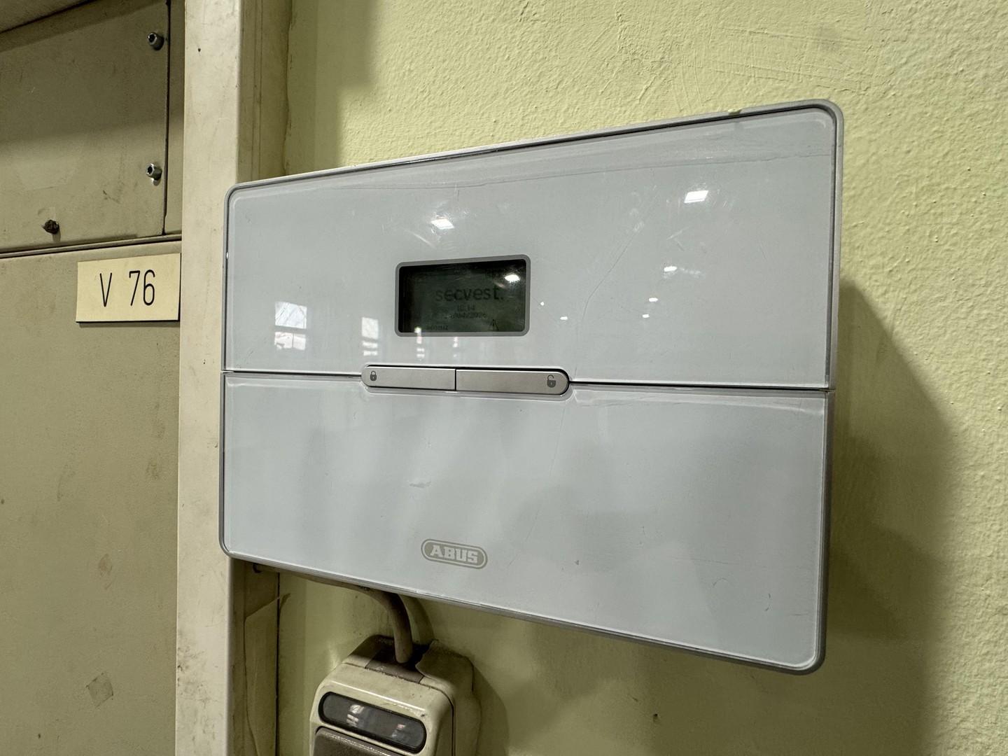 Zentrale Alarmanlage 