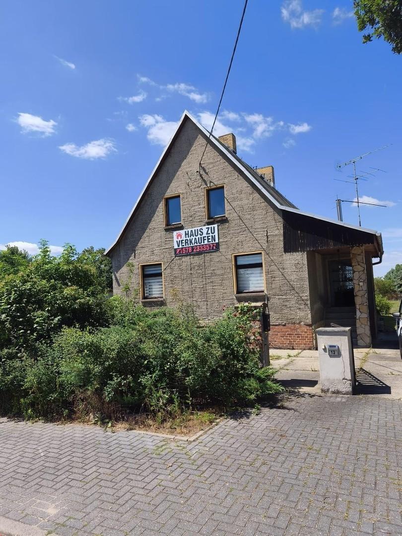 Frontseite Wohnhaus