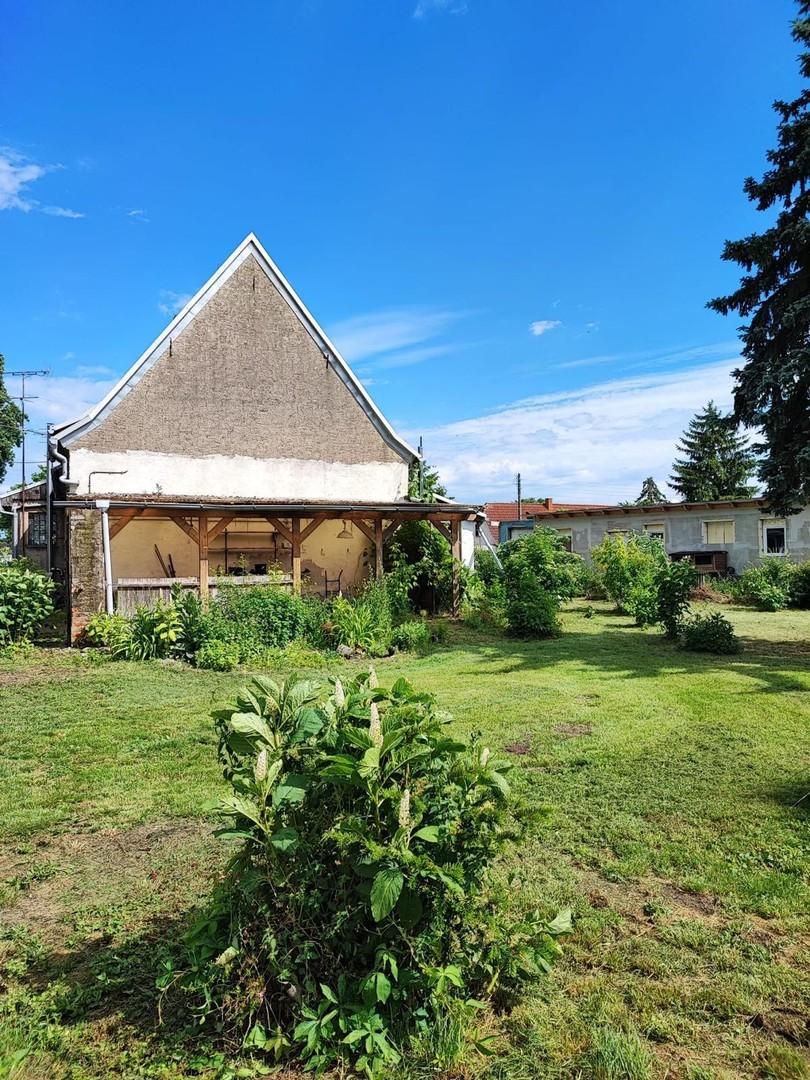 Haus von Hinten aus Garten