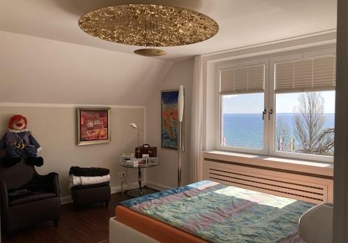 1. Schlafzimmer mit Meerblick 