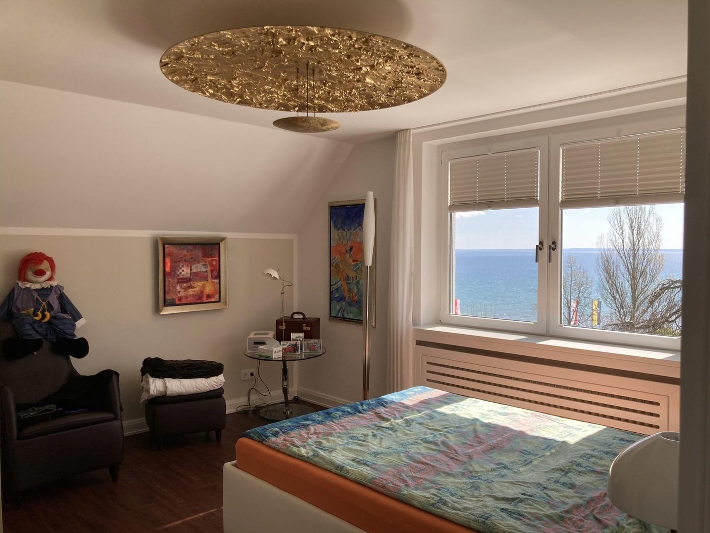 1. Schlafzimmer mit Meerblick 