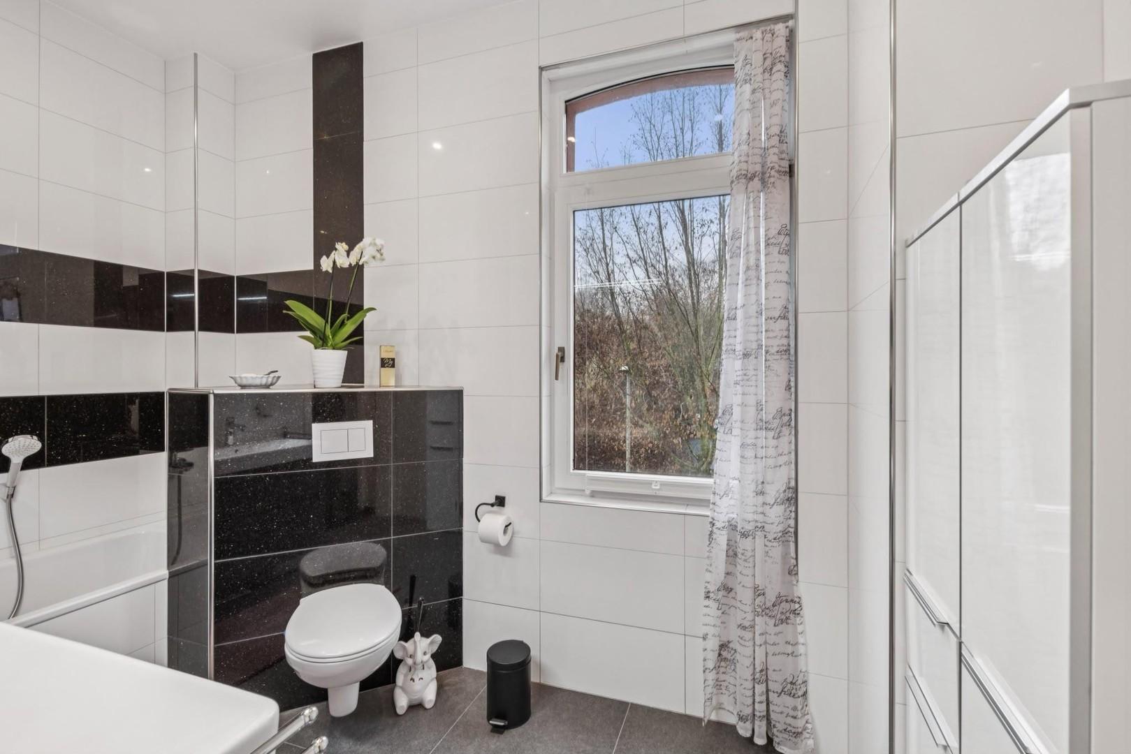 Wannenbad OG
