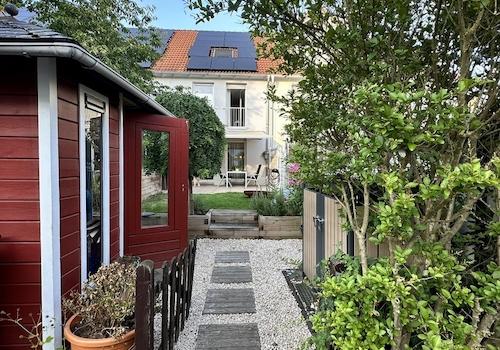 Blick Garten + PV Anlage