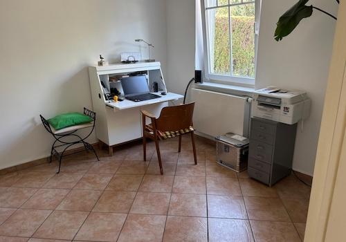 Arbeits-/Gästezimmer EG