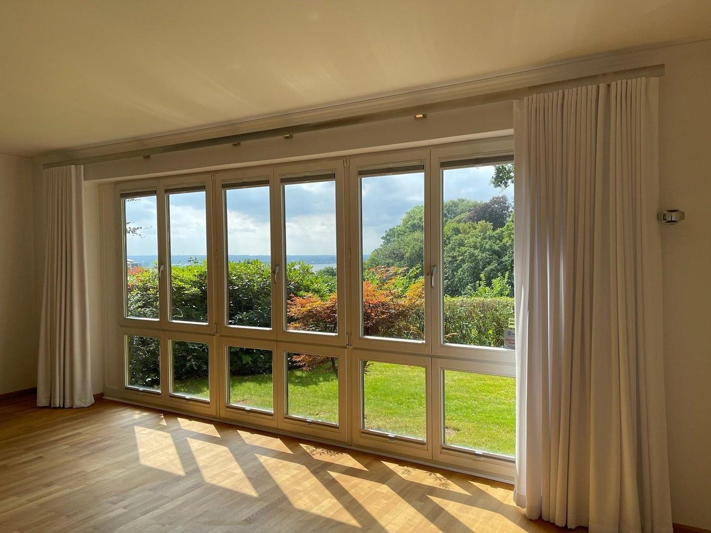 Wohnzimmer mit Elbblick