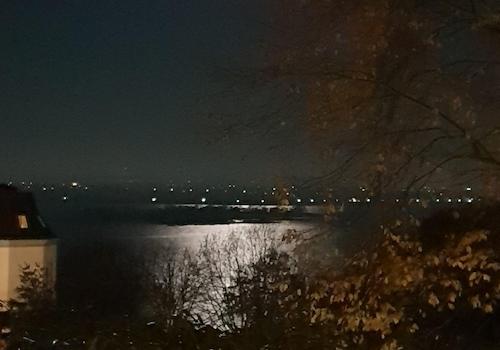 Mondaufgang über der Elbe