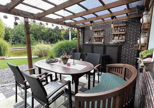 Terrasse mit Tresen