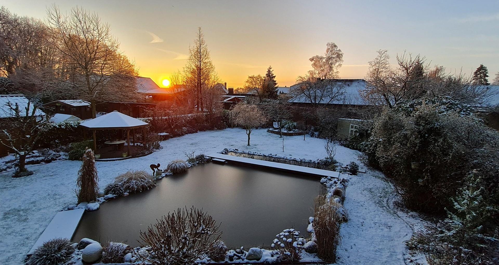 Sonnenaufgang im Winter