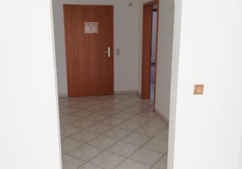Blick Wohnbereich zu Whg-Tür