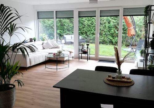 Wohnzimmer/Esszimmer Wohnung 2
