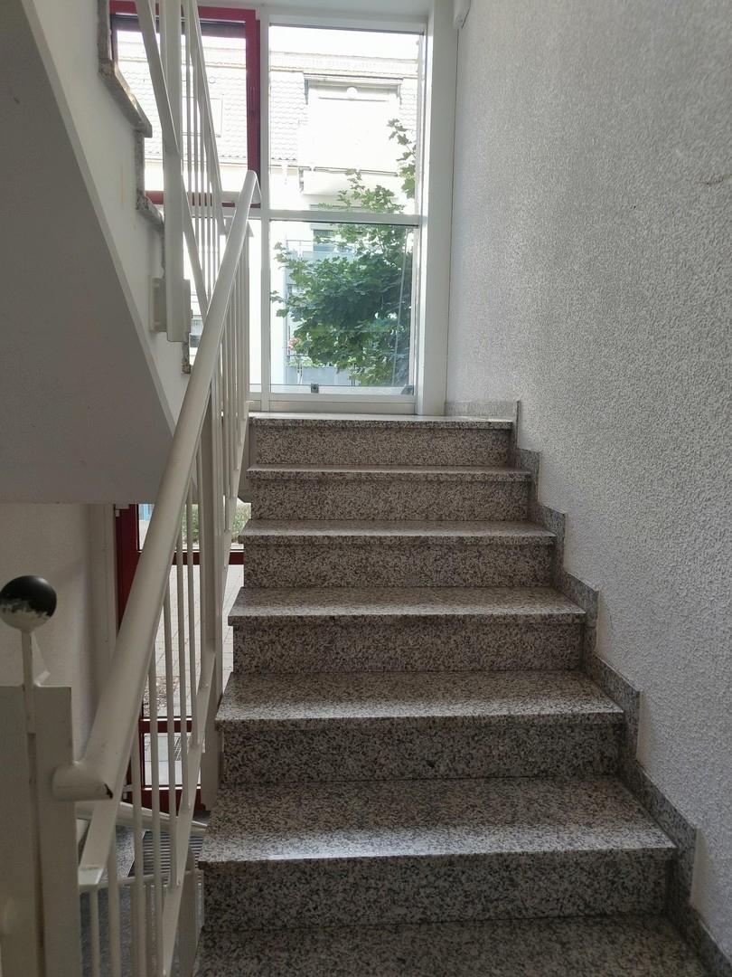 Treppenhaus — Granitstufen