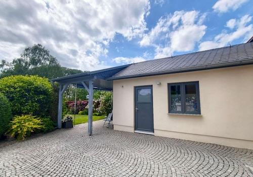 Garage mit Freisitz