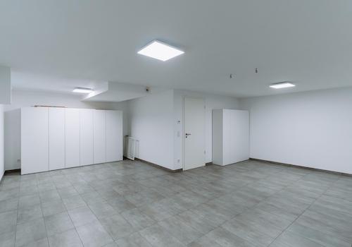 Mehrzweckraum KG Türblick