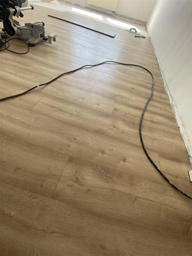 neuer Laminatboden
