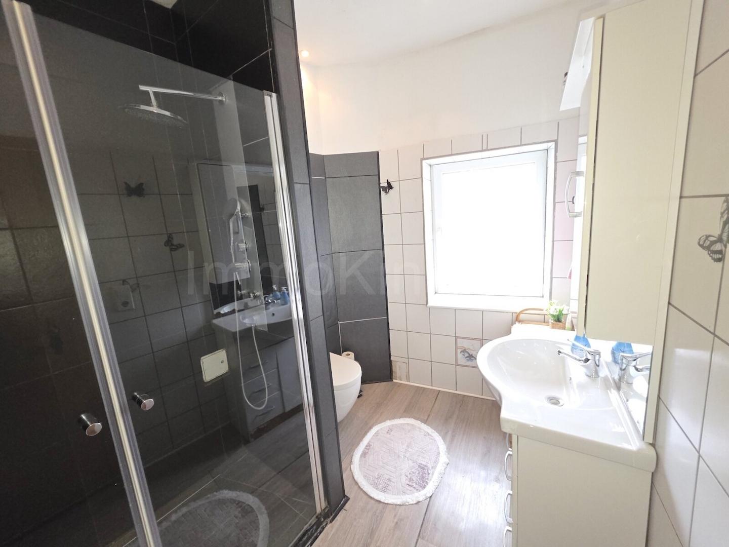 BADEZIMMER OBERGESCHOSS