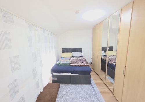 SCHLAFZIMMER 3