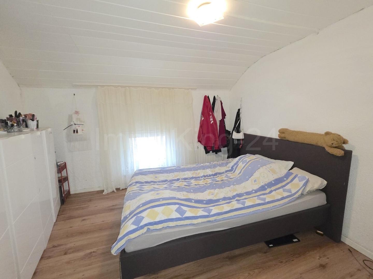 SCHLAFZIMMER 4