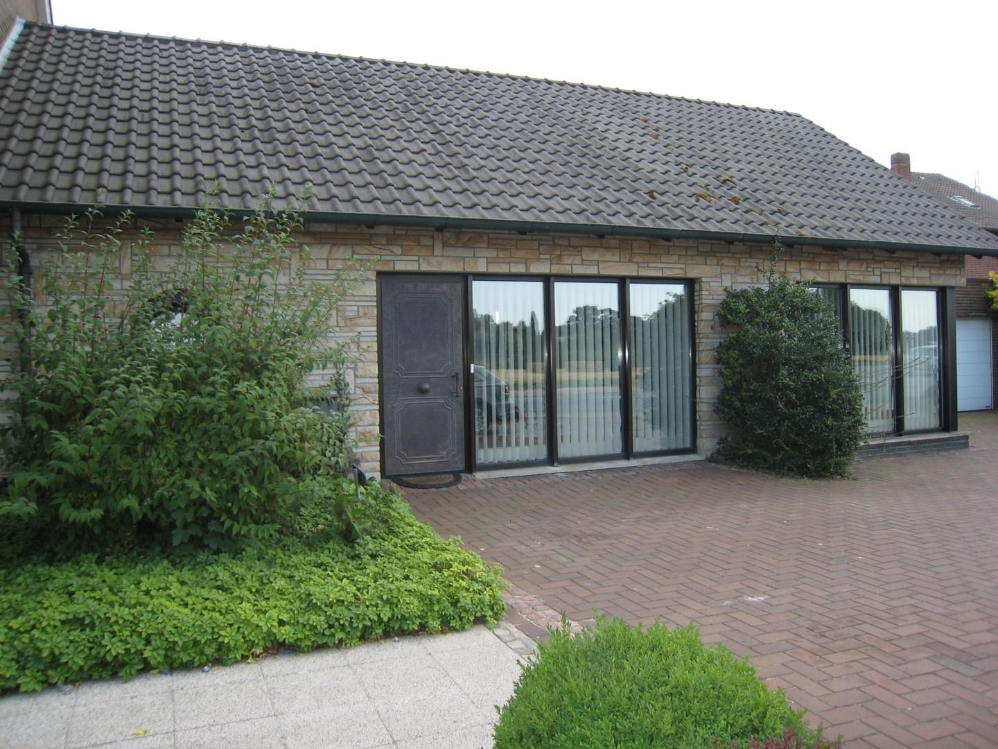 Außenansicht/ Eingang, vorne