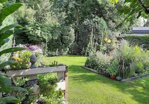 Eigener Garten im Sommer 