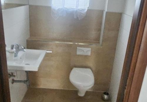 DG WC