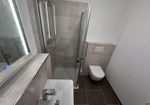 Neues Duschbad im OG