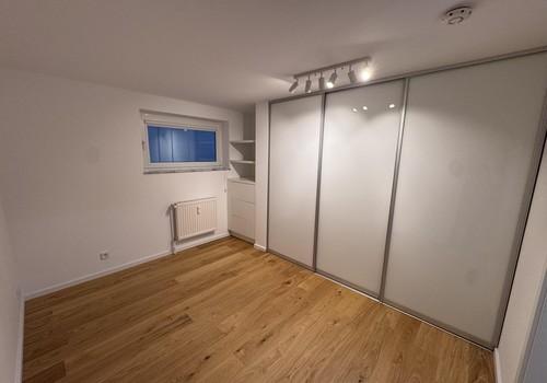 Schlafzimmer m. Einbauschrank