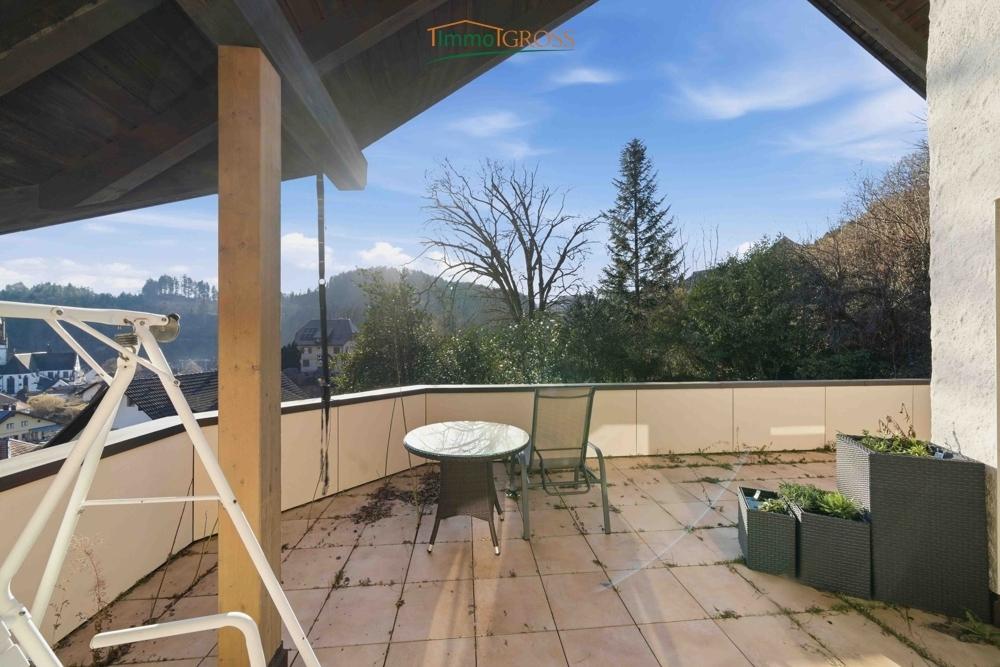 2. OG - Weitläufiger Balkon zum Entspannen