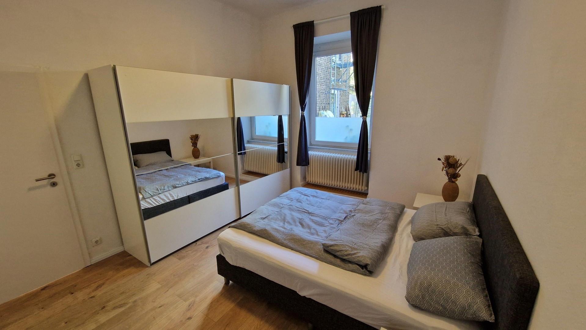 Schlafzimmer 2