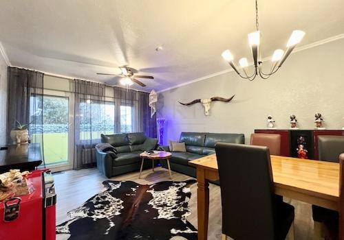 WOHNZIMMER