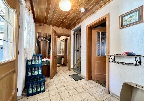 DIELE IM HAUS