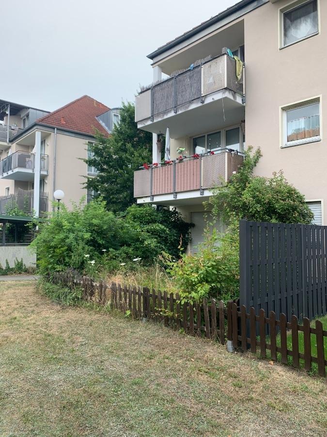 EG mit Garten (und Hobbyraum)