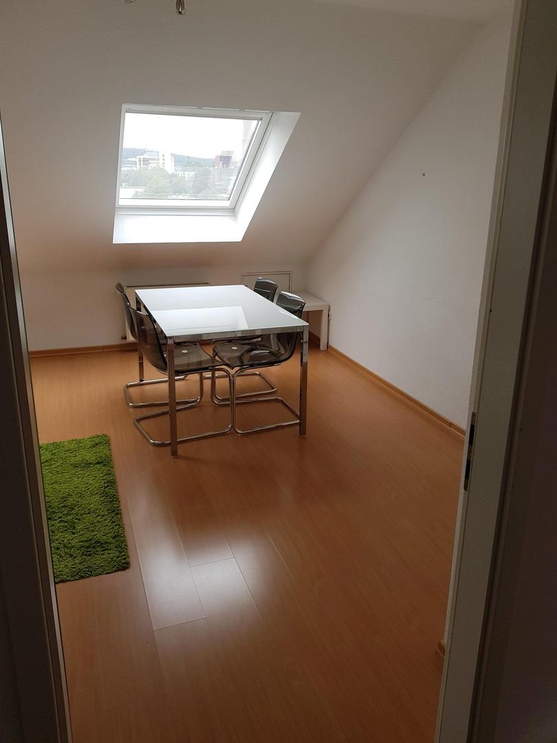 Wohn-/Ess-Zimmer