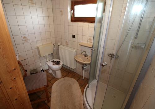 zweites Duschbad
