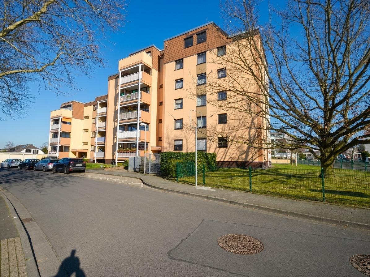 Straßenansicht