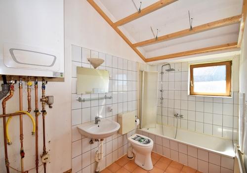 Badezimmer Wohnung 1