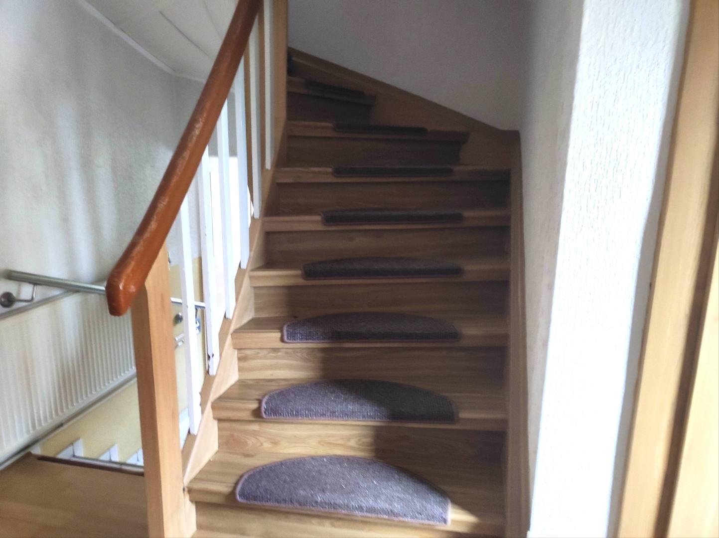 Treppe zum DG