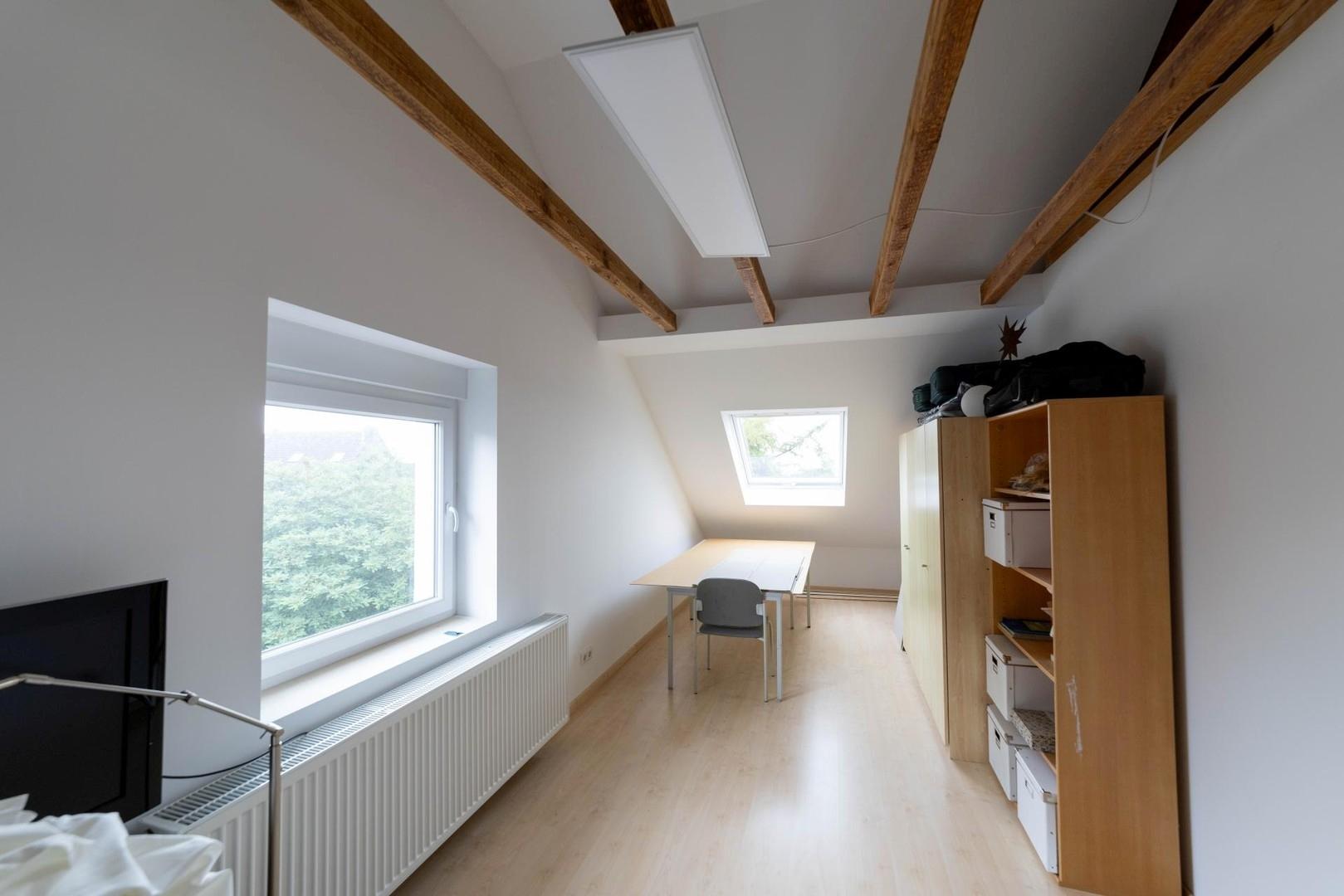 Wohnraum 1 DG