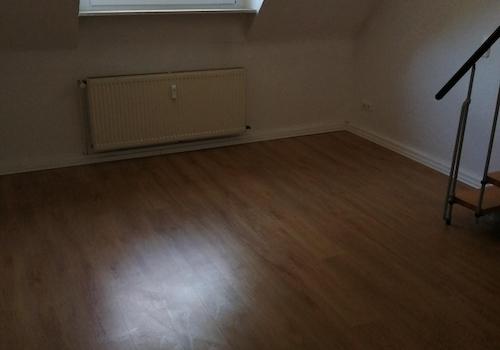 Arbeitszimmer mit Treppe z DG