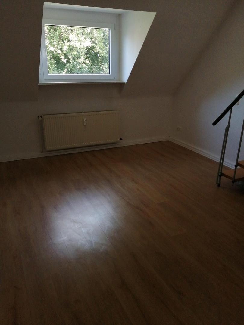 Arbeitszimmer mit Treppe z DG