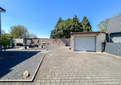 39 Garage
