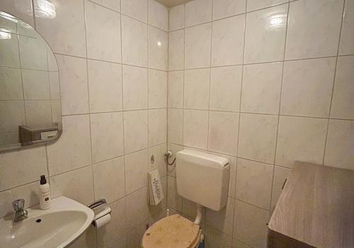14 Gäste WC
