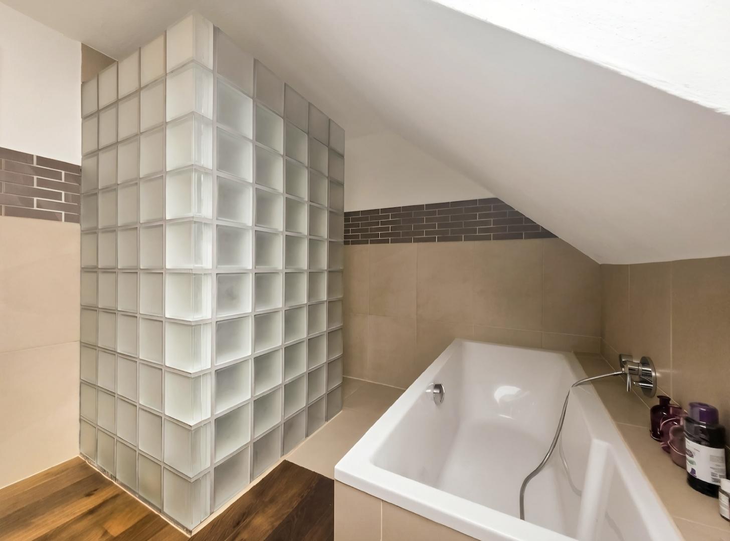 Badezimmer DG