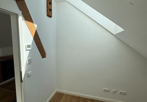 Zimmer 5, Foto 1, DG