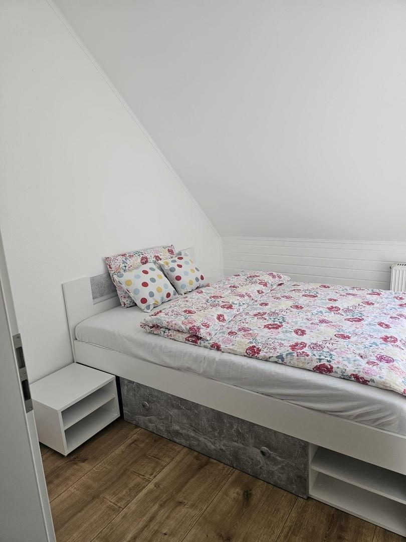 Schlafzimmer 2 OG