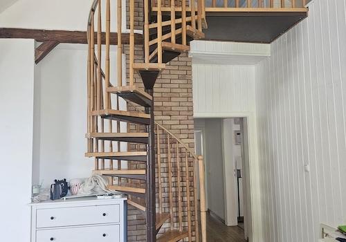 Treppe Spitzboden