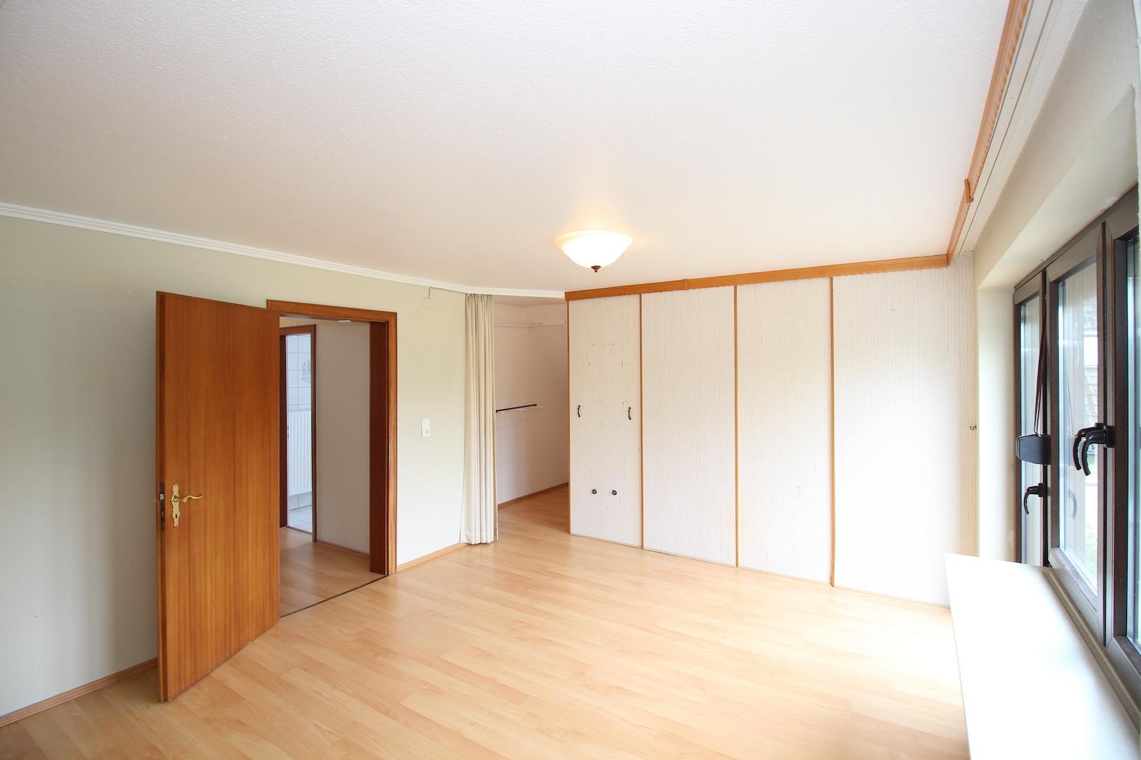 großes Schlafzimmer