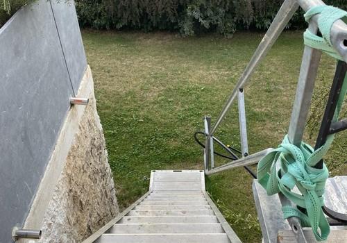 Behelfstreppe/Gartenanteil?