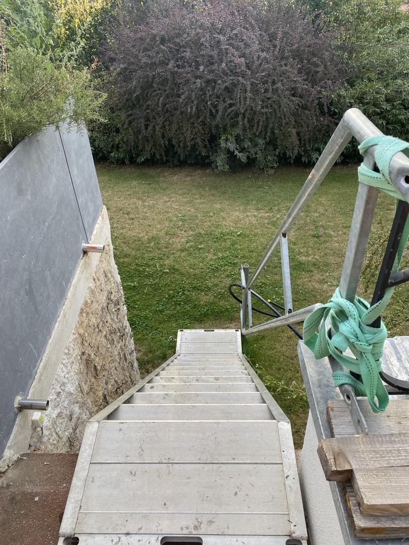 Behelfstreppe/Gartenanteil?