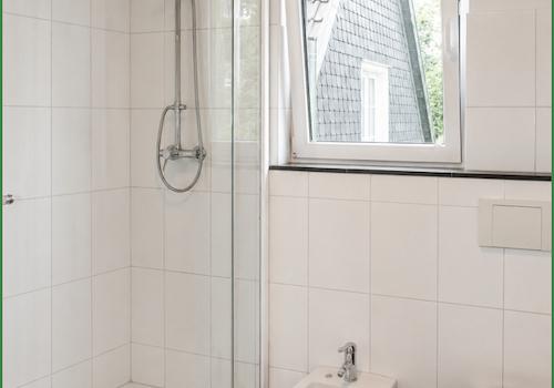Dusche im linken Flügel
